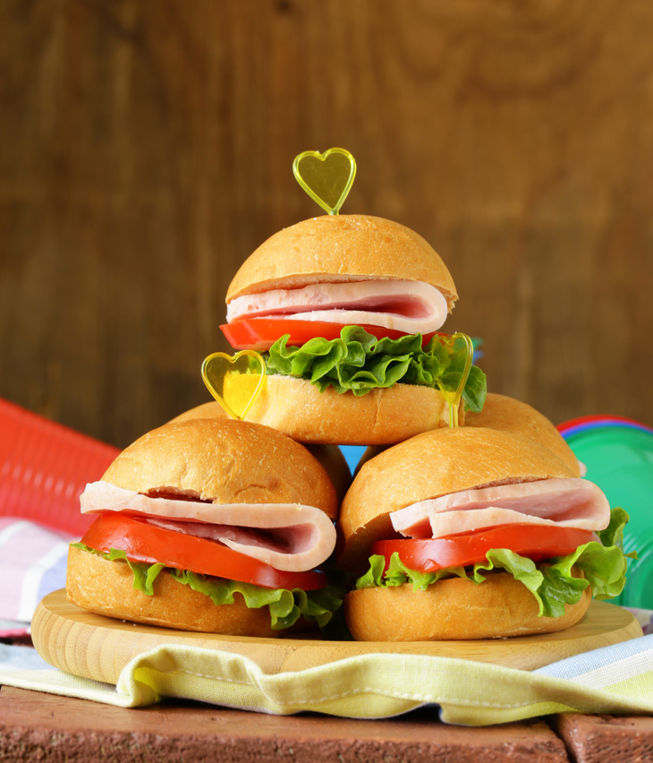 Mini Burgers with Ham 